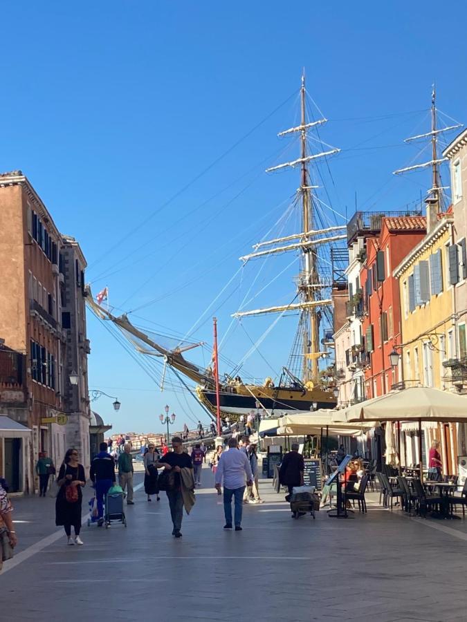 Ferienwohnung Biennale Ca Dario Venedig Exterior foto