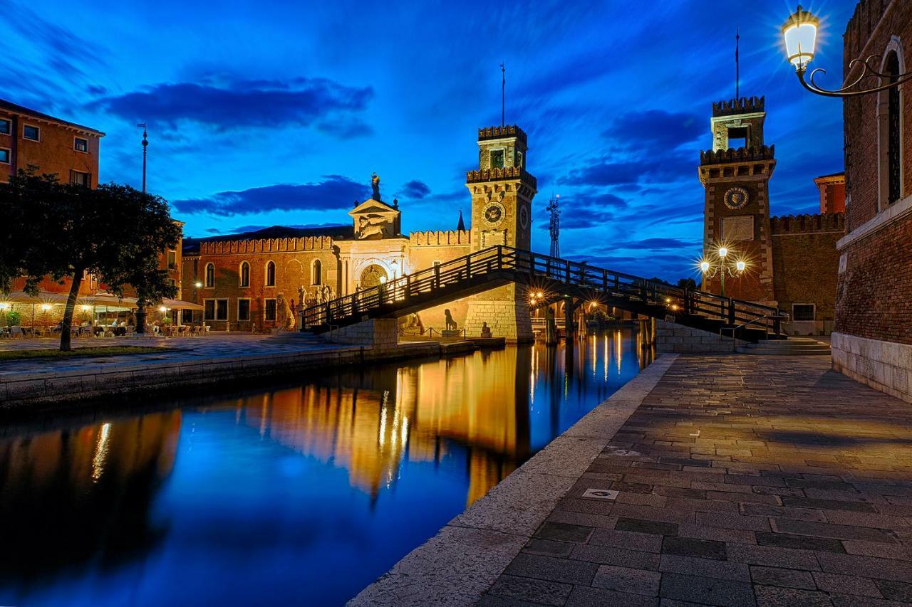 Ferienwohnung Biennale Ca Dario Venedig Exterior foto