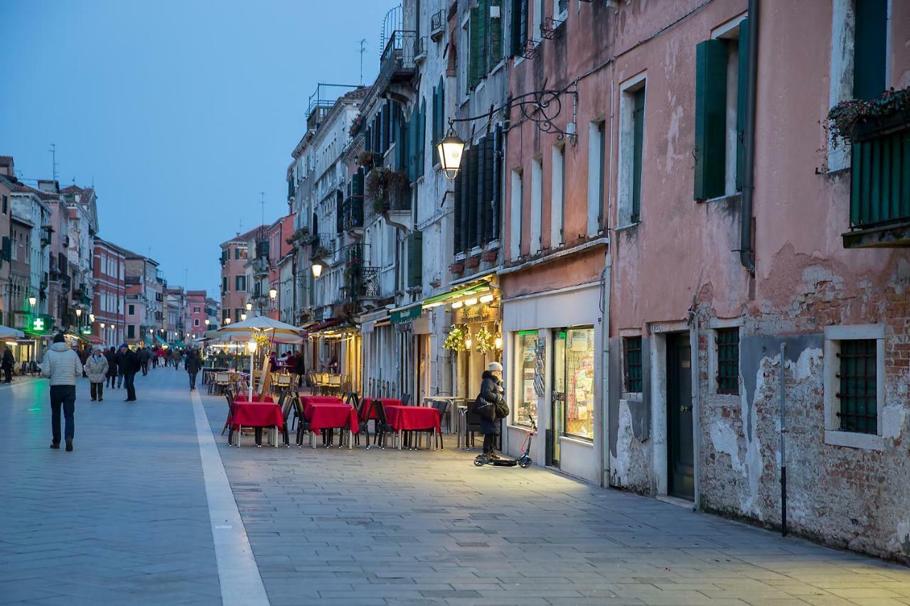 Ferienwohnung Biennale Ca Dario Venedig Exterior foto