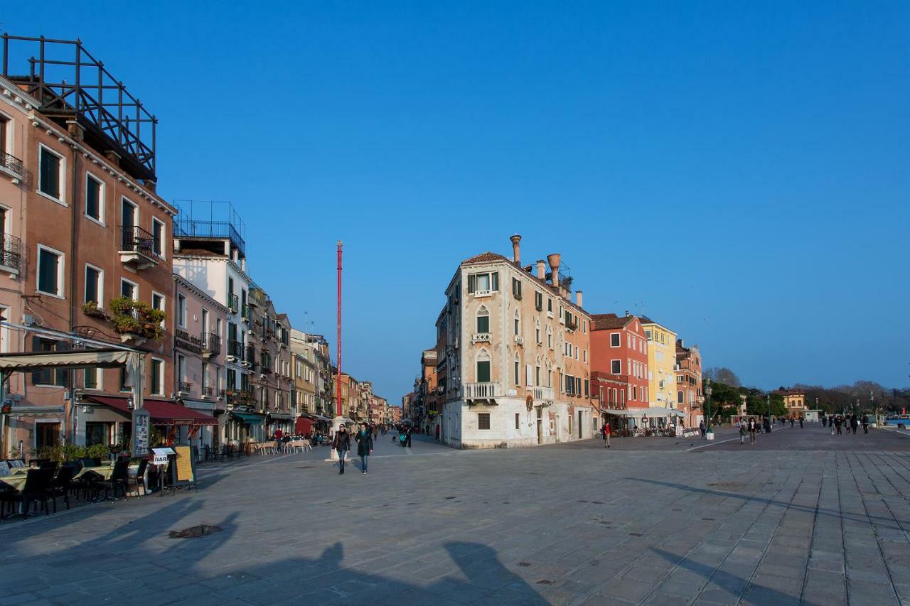 Ferienwohnung Biennale Ca Dario Venedig Exterior foto