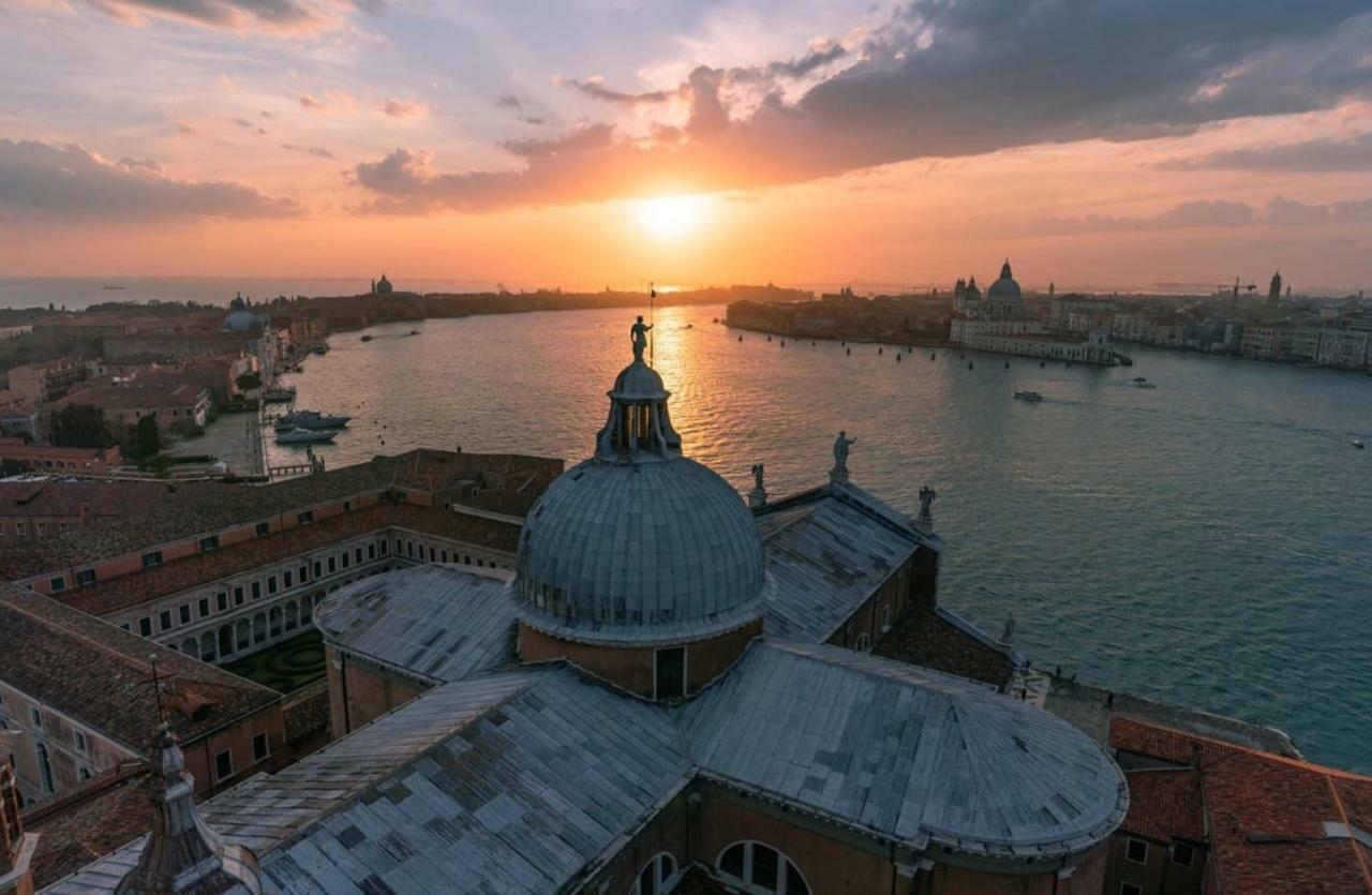 Ferienwohnung Biennale Ca Dario Venedig Exterior foto